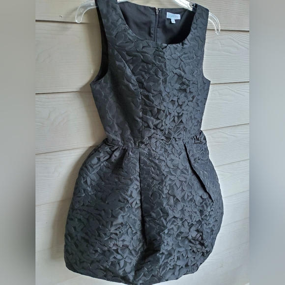 JUN & IVY Black Floral Embossed Formal Peplum Cocktail Dress - Picture 5 of 16